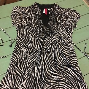 Black/White Zebra Print Blouse size: small Juniors